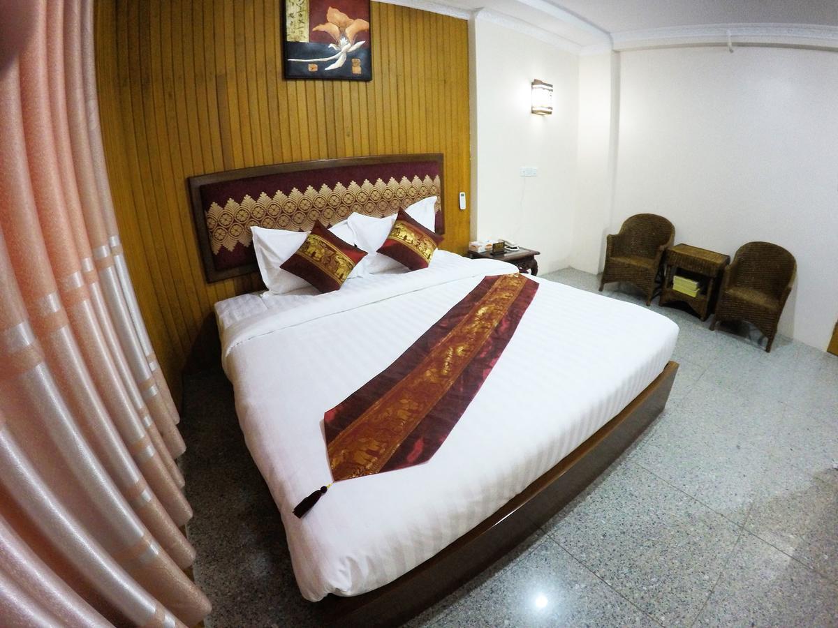 Hotel 82 Mandalay Dış mekan fotoğraf